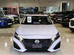 نيسان ألتيما